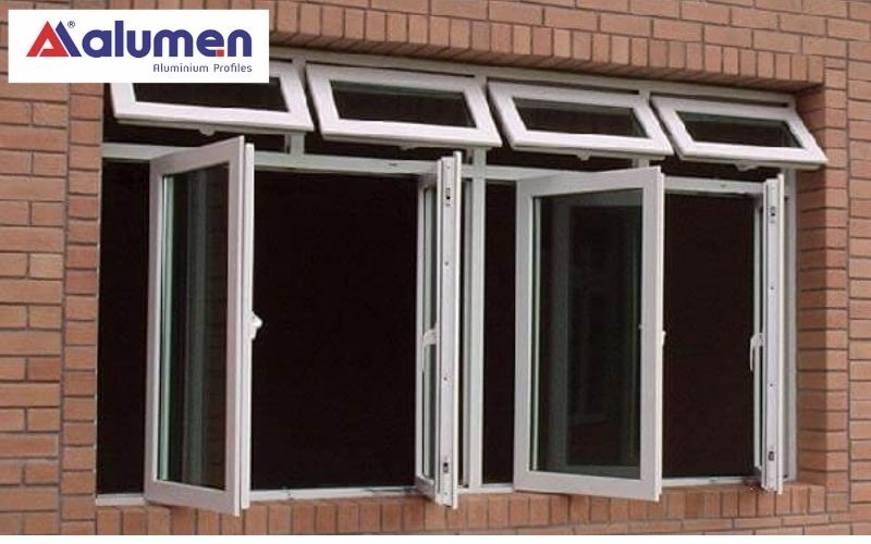 Cửa sổ mở quay nhôm 4 cánh thường được sử dụng cho những căn hộ có diện tích lớn