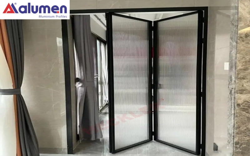 Mẫu cửa đi nhôm Xingfa Alumen xếp trượt 2 cánh được sử dụng phổ biến hiện nay