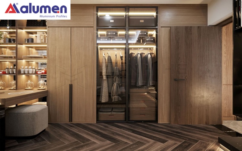 Tủ quần áo mở quay phù hợp với những phòng ngủ có không gian rộng