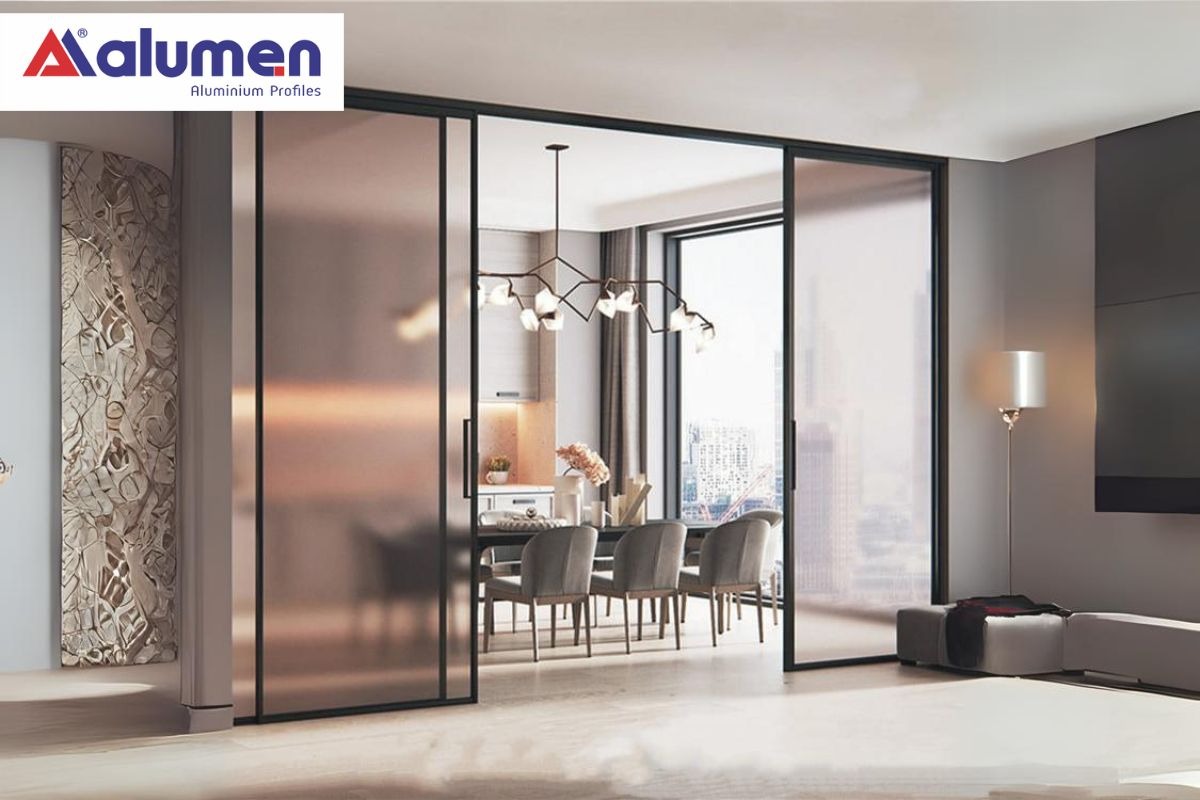 Mẫu cửa đi 4 cánh kiểu trượt/lùa.