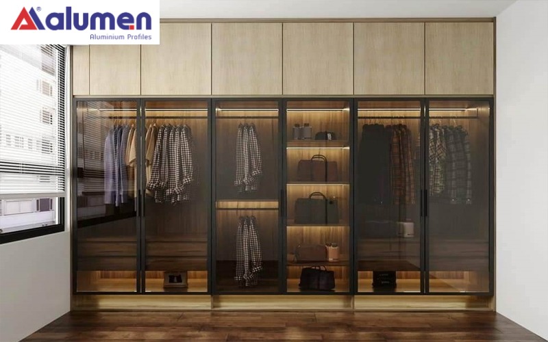Tủ quần áo nhôm kính màu với đa dạng sắc độ