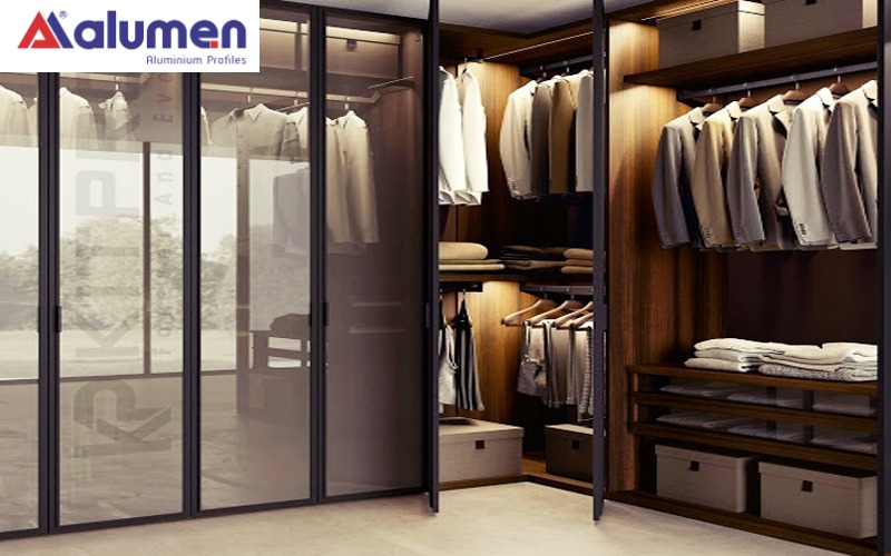 Tủ quần áo mở quay phù hợp với những phòng ngủ có không gian rộng