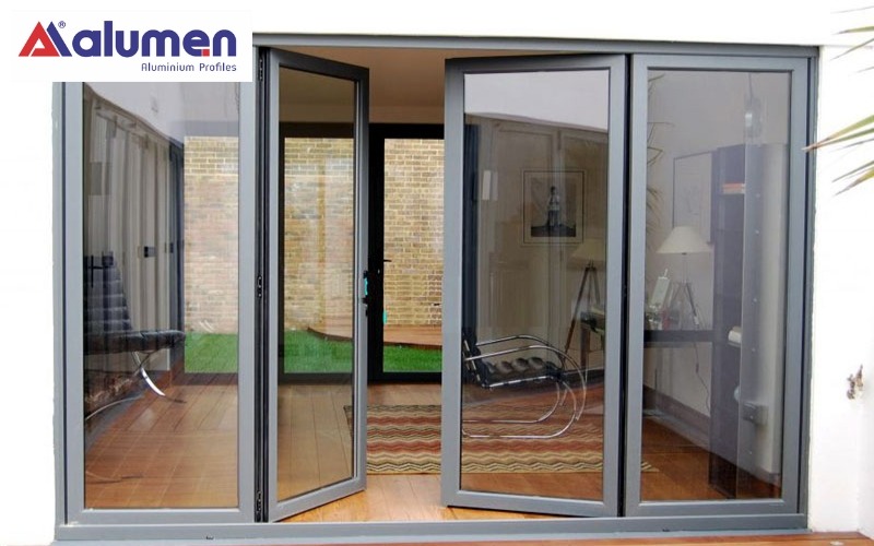 Nhôm Việt Pháp cũng là một thương hiệu được nhiều người dùng Việt tin tưởng lựa chọn