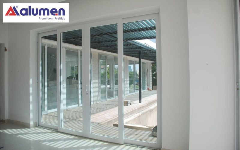 Cửa nhôm Xingfa và Eurowindow giúp cho căn phòng luôn mát mẻ vào mùa hè và ấm áp vào mùa đông, tiết kiệm được năng lượng điều hòa.