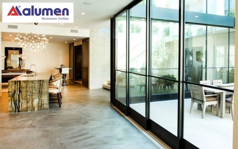 Mẫu cửa nhôm 4 cánh chia ô ngang cao cấp dành cho biệt thự có diện tích dưới 180m2